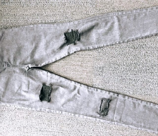 DIY Destroyed Jeans- Wir zeigen dir wie’s geht!