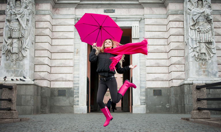 Für mehr Entspannung: good vibes only - Tanzen im Regen